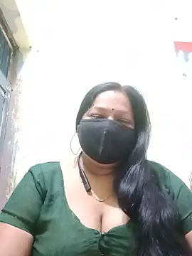 Snapshot of PINKI_024 chatting on May 25, 5:57 am PINKI 024 online show from May 25, 5:57 am