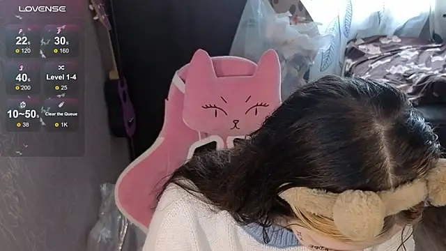 Liaa Lii online show from April 14, 10:21 am