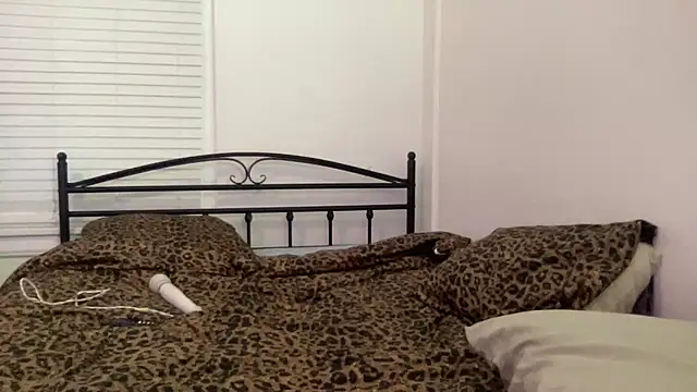 ariaxm00n online show from July 9, 2:15 am