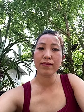 Snapshot of Huonglyna chatting on April 3, 3:15 am Huonglyna online show from April 3, 3:15 am