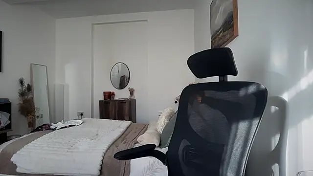 YasminLace online show from April 29, 5:06 pm