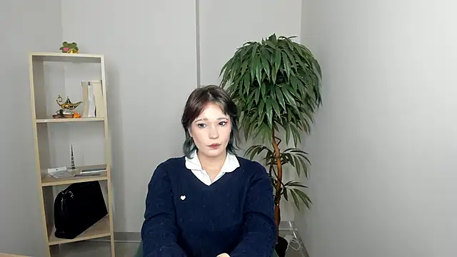 BettieBagwill online show from April 3, 9:40 am