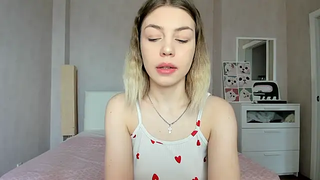 Snapshot of uma_like chatting on April 25, 9:23 am uma like online show from April 25, 9:23 am