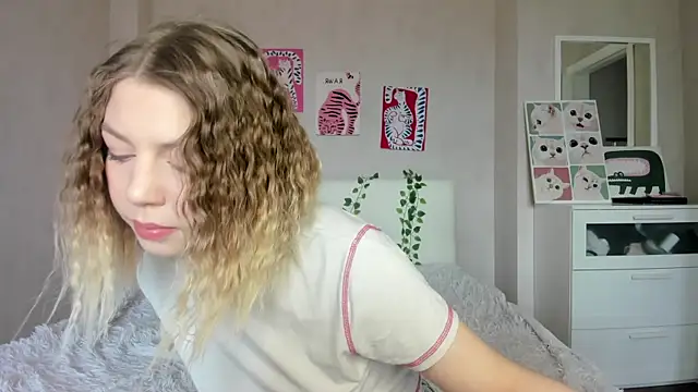 Snapshot of uma_like chatting on May 13, 8:34 am uma like online show from May 13, 8:34 am