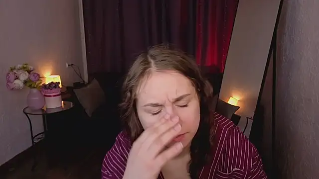 Snapshot of KattrinCutie chatting on April 7, 5:41 am KattrinCutie online show from April 7, 5:41 am