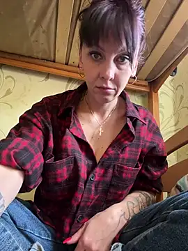 Snapshot of Bella_heart chatting on April 10, 12:10 pm Bella heart online show from April 10, 12:10 pm