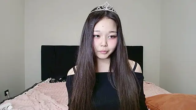 sayanim0 online show from April 18, 1:04 pm