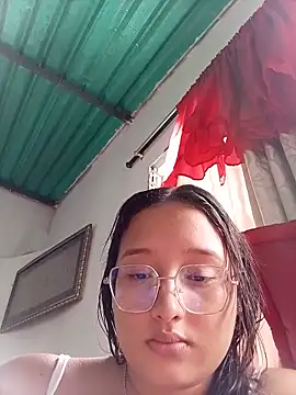 Snapshot of naughty_girl_hot_ chatting on June 13, 2:37 pm naughty girl hot online show from June 13, 2:37 pm