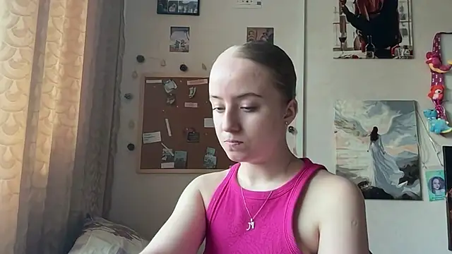 Snapshot of SabinaHaggen chatting on April 6, 3:02 pm SabinaHaggen online show from April 6, 3:02 pm
