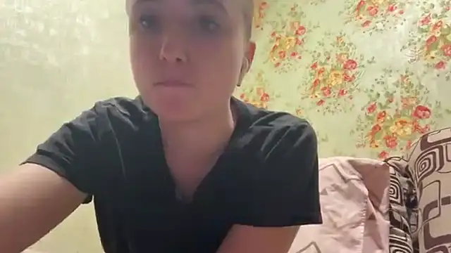 Snapshot of SabinaHaggen chatting on April 16, 8:09 pm SabinaHaggen online show from April 16, 8:09 pm
