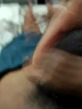 Snapshot of smalldick691333 chatting on April 19, 6:46 am smalldick691333 online show from April 19, 6:46 am