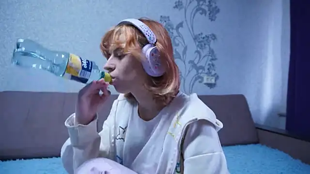 Snapshot of Janet_Vibes chatting on April 27, 7:06 am Janet Vibes online show from April 27, 7:06 am