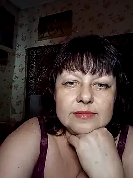 Snapshot of AuroKaria chatting on April 9, 1:27 pm AuroKaria online show from April 9, 1:27 pm