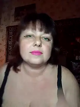 Snapshot of AuroKaria chatting on April 23, 1:02 pm AuroKaria online show from April 23, 1:02 pm