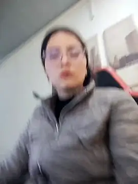 cute mara online show from April 3, 1:09 pm