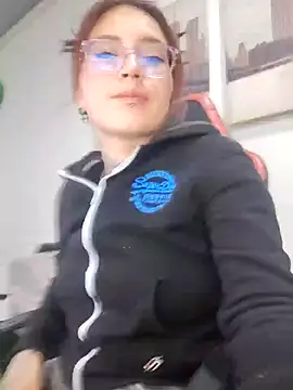 cute mara online show from April 7, 10:42 pm