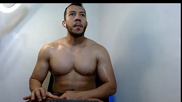Snapshot of georgeholl chatting on April 19, 8:55 pm georgeholl online show from April 19, 8:55 pm