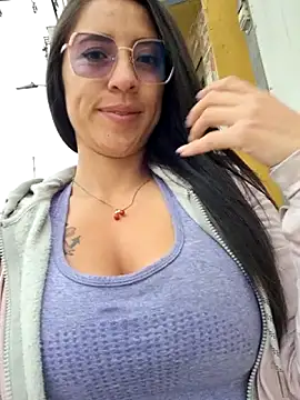 Snapshot of VALERY-94 chatting on April 9, 12:10 pm VALERY-94 online show from April 9, 12:10 pm