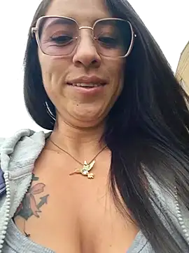 Snapshot of VALERY-94 chatting on May 4, 12:12 pm VALERY-94 online show from May 4, 12:12 pm