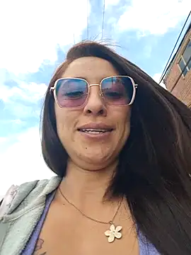 Snapshot of VALERY-94 chatting on June 18, 1:04 pm VALERY-94 online show from June 18, 1:04 pm