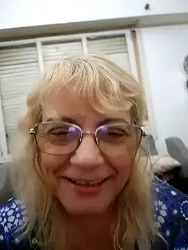 Snapshot of MatureElegantWidow chatting on May 1, 2:05 am MatureElegantWidow online show from May 1, 2:05 am