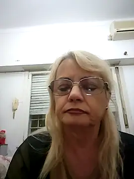 Snapshot of MatureElegantWidow chatting on May 3, 11:11 pm MatureElegantWidow online show from May 3, 11:11 pm