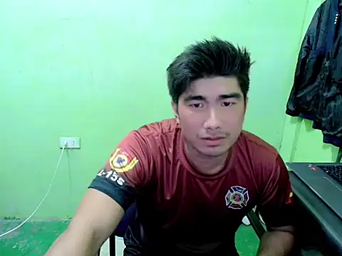 Snapshot of Hunkfireman chatting on April 13, 1:33 am Hunkfireman online show from April 13, 1:33 am