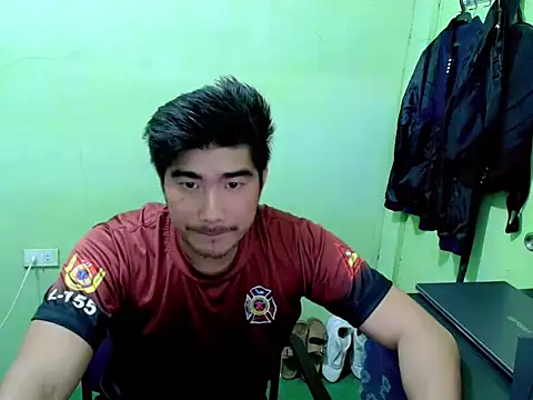 Snapshot of Hunkfireman chatting on April 23, 2:57 am Hunkfireman online show from April 23, 2:57 am