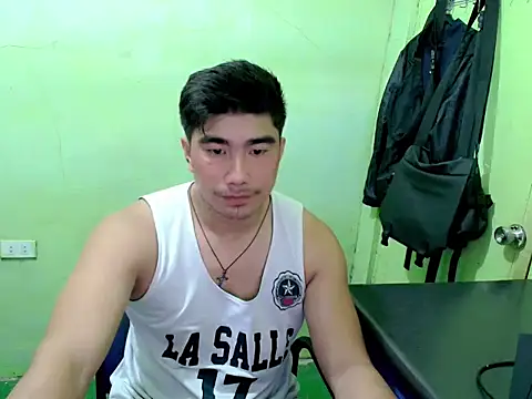 Snapshot of Hunkfireman chatting on May 5, 1:13 am Hunkfireman online show from May 5, 1:13 am