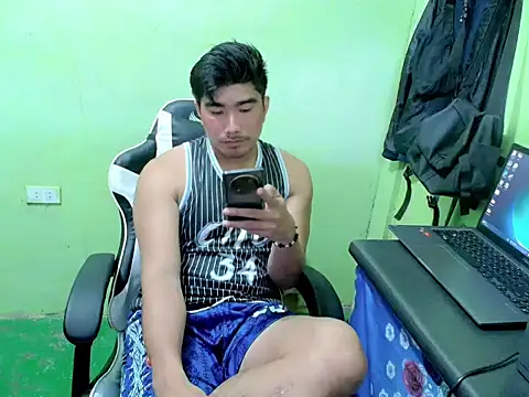 Snapshot of Hunkfireman chatting on May 13, 1:03 am Hunkfireman online show from May 13, 1:03 am