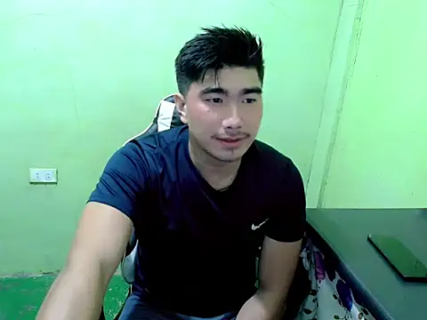 Snapshot of Hunkfireman chatting on July 8, 11:20 pm Hunkfireman online show from July 8, 11:20 pm