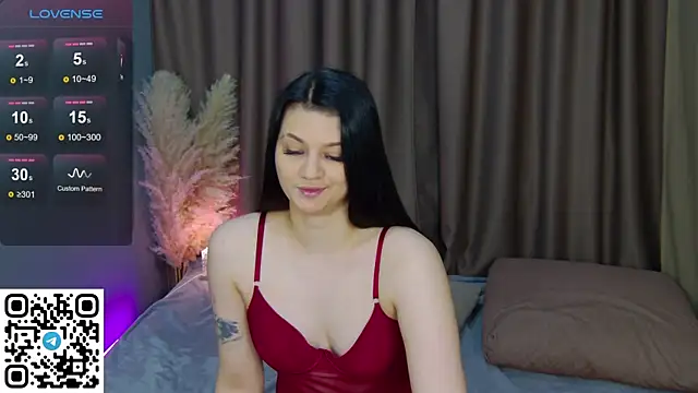 Snapshot of JennyJordans chatting on April 19, 1:27 am JennyJordans online show from April 19, 1:27 am
