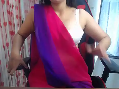 Snapshot of Kinky_babyy chatting on April 8, 6:46 am Kinky babyy online show from April 8, 6:46 am