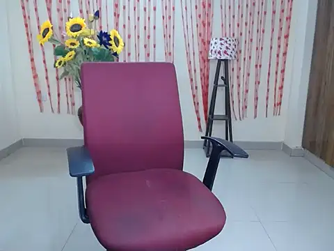 Snapshot of Kinky_babyy chatting on May 17, 4:03 pm Kinky babyy online show from May 17, 4:03 pm