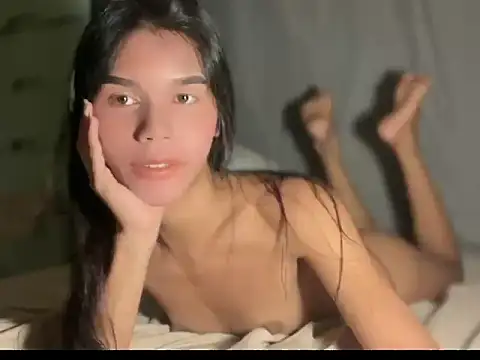 Snapshot of yourgirl_aliya02 chatting on May 5, 5:43 pm yourgirl aliya02 online show from May 5, 5:43 pm
