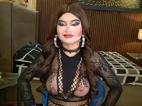 Snapshot of SexySweetShasha chatting on May 30, 6:27 pm SexySweetShasha online show from May 30, 6:27 pm