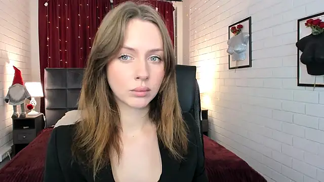 Snapshot of MeganClapp chatting on April 20, 5:10 am MeganClapp online show from April 20, 5:10 am