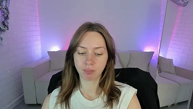 Snapshot of MeganClapp chatting on May 22, 5:14 am MeganClapp online show from May 22, 5:14 am