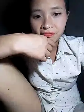 Snapshot of Liss-mimi chatting on April 15, 10:33 am Liss-mimi online show from April 15, 10:33 am