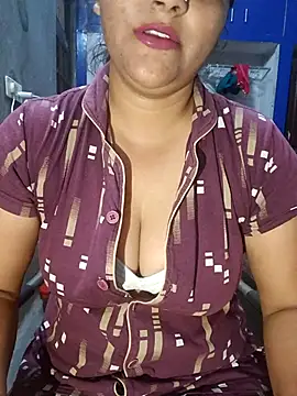 Snapshot of Riyashrma001 chatting on April 5, 12:02 pm Riyashrma001 online show from April 5, 12:02 pm