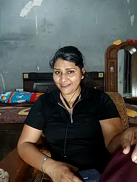 Snapshot of Riyashrma001 chatting on May 4, 6:20 am Riyashrma001 online show from May 4, 6:20 am