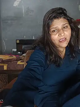 Snapshot of Riyashrma001 chatting on May 18, 4:07 am Riyashrma001 online show from May 18, 4:07 am