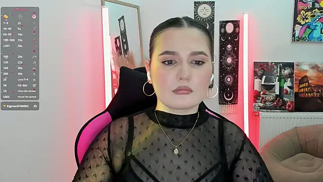 Snapshot of SourCherry__ chatting on June 18, 6:56 pm SourCherry online show from June 18, 6:56 pm