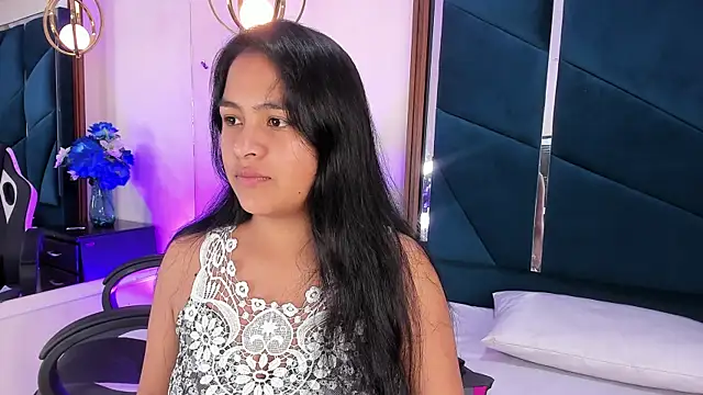 Snapshot of AprilMiiller chatting on May 22, 12:22 pm AprilMiiller online show from May 22, 12:22 pm
