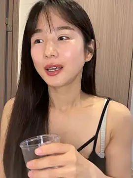 Snapshot of Hinako_0012 chatting on May 27, 4:20 am Hinako 0012 online show from May 27, 4:20 am