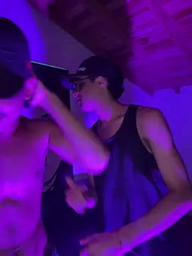 Cuteathleticboys online show from April 13, 10:26 pm