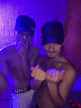 Cuteathleticboys online show from April 18, 1:09 am