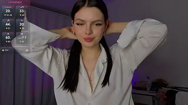 Snapshot of lillly_meow_ chatting on May 7, 9:20 pm lillly meow online show from May 7, 9:20 pm