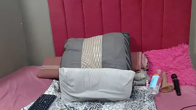 Snapshot of PinkyxGodess chatting on April 27, 10:41 pm PinkyxGodess online show from April 27, 10:41 pm