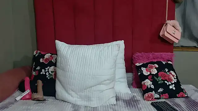 Snapshot of PinkyxGodess chatting on May 24, 8:25 pm PinkyxGodess online show from May 24, 8:25 pm